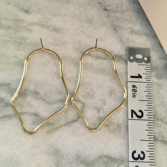 Irregular Abstract Minimalist Chic Gold Earrings - Picture 7 of 7